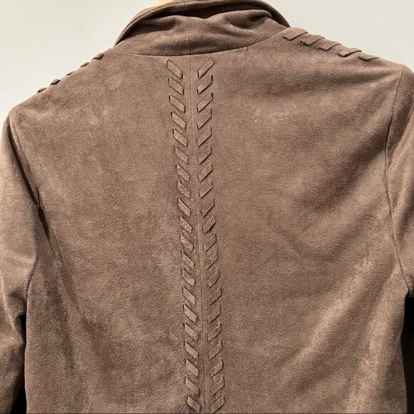 CUPCAKES & CASHMERE Doris Faux Suede Jacket - Picture 6 of 9